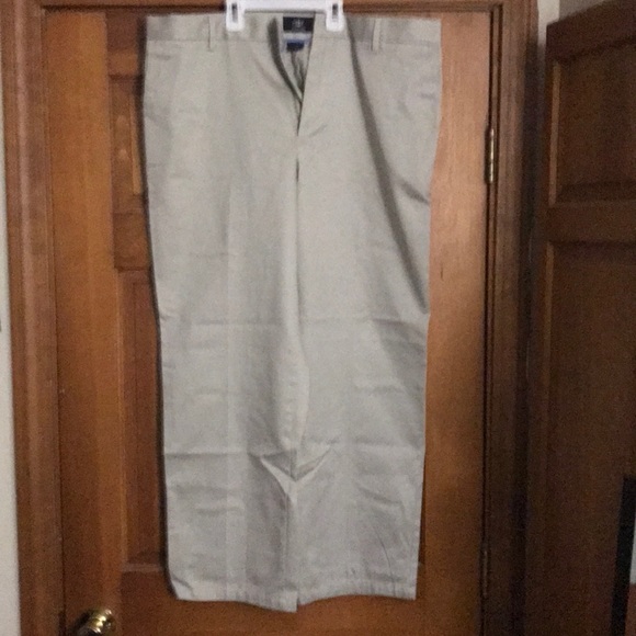 Dockers khakis - Picture 2 of 4